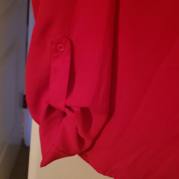 Red blouse - Picture 2 of 5